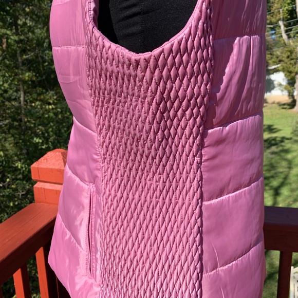 5 for $30.  Liz Claiborne Dusty Rose Puffer Vest - Picture 7 of 14